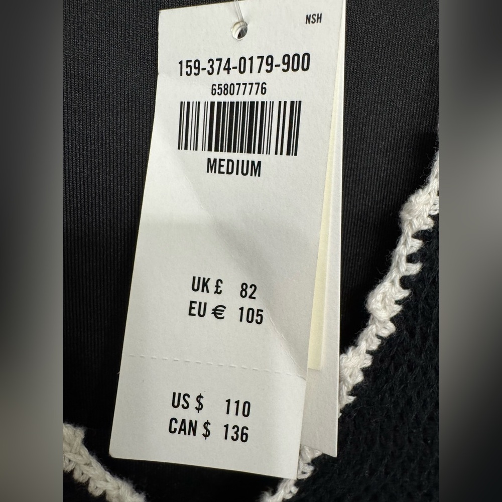 Abercrombie & Fitch Black White Crochet Style V Neck M - Picture 4 of 7